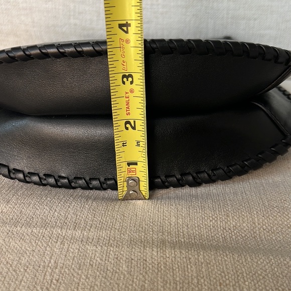 Michael Kors Black saddle/crossbody bag - Picture 16 of 16